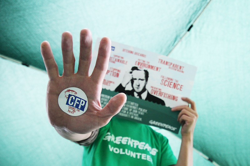 Greenpeace volunteer campaigns on reform of EU's Common Fisheries Policy (CFP) at a time <br />when more than 70% of Europe's fish stocks are overfished. Photo for Berkshire Greenpeace. <br />UNITED KINGDOM, Reading | 2011