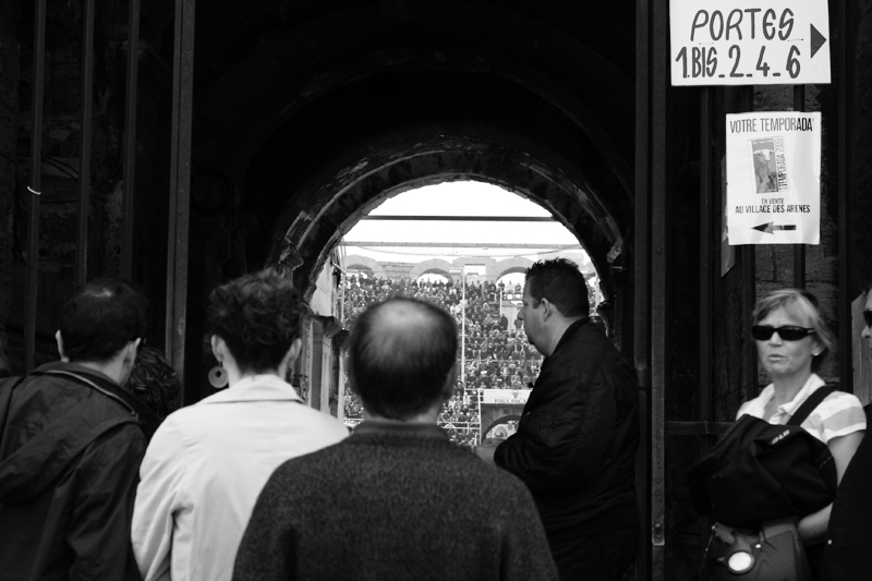 At corridas the public goes from the initiated adult to curious tourists, and to <br /> young children brought by their parents; it is equally very “trendy” to attend a bull fight.